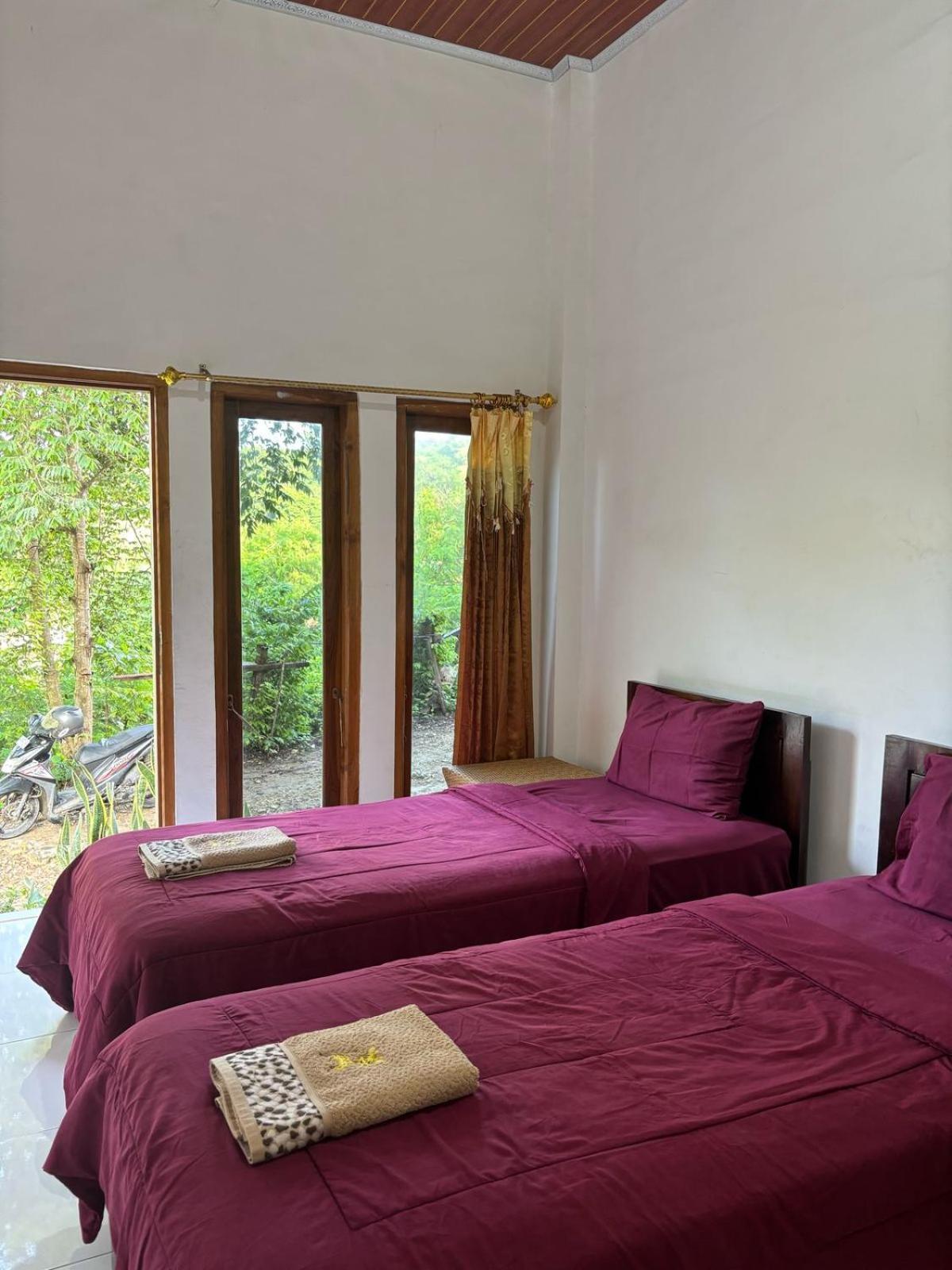 Tarsan Homestay Labuan Bajo Buitenkant foto