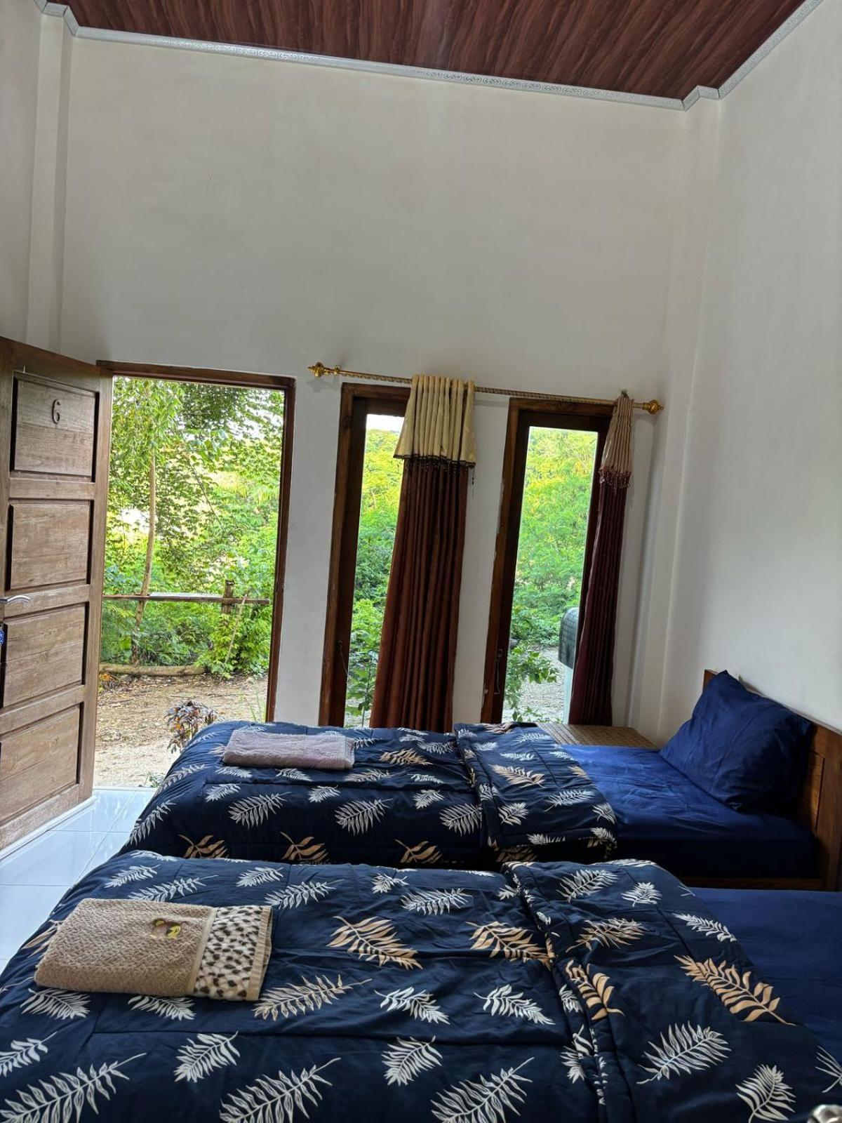 Tarsan Homestay Labuan Bajo Buitenkant foto